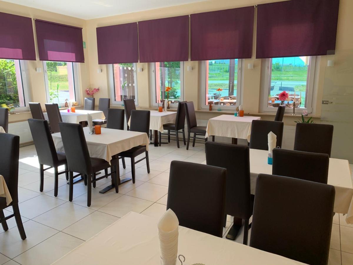 Am Flugplatz Hotel Restaurant Lautzenhausen Ngoại thất bức ảnh