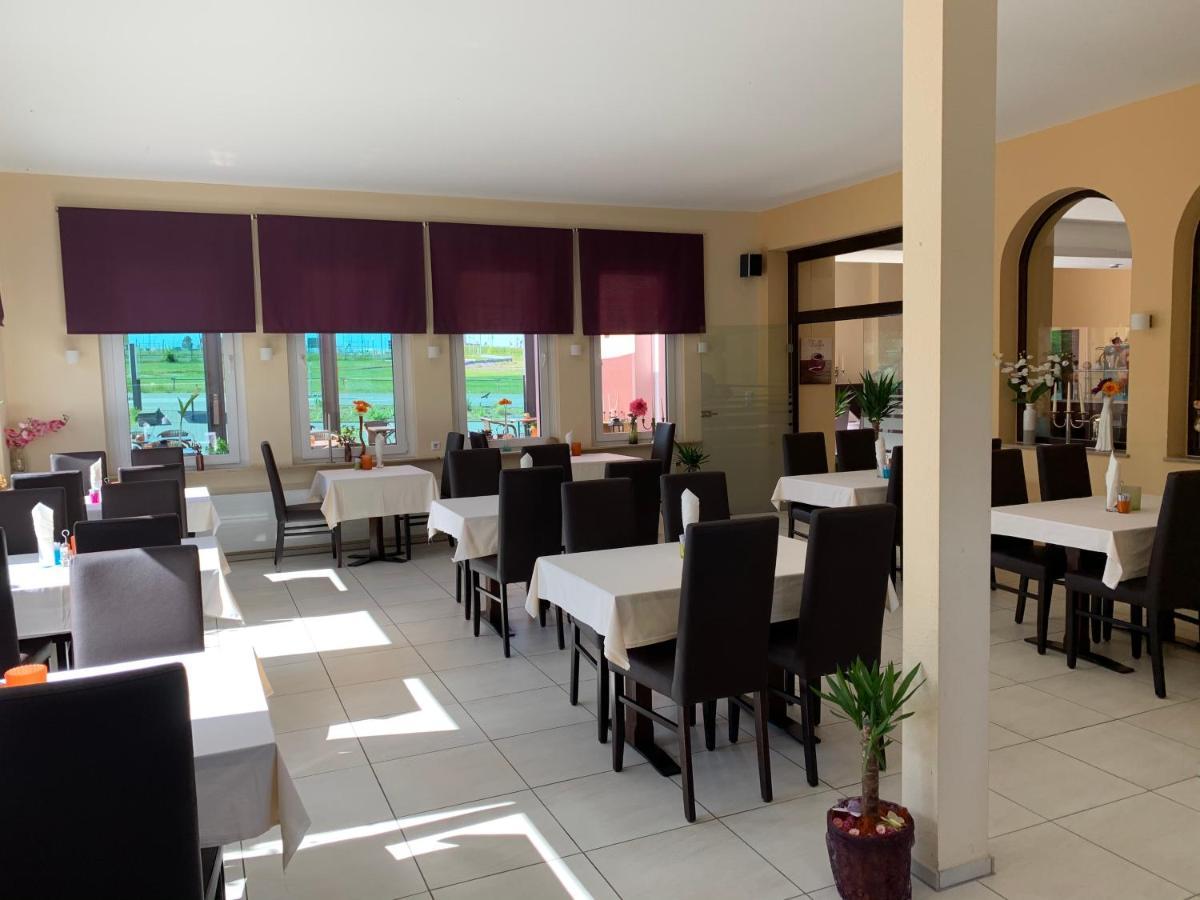 Am Flugplatz Hotel Restaurant Lautzenhausen Ngoại thất bức ảnh